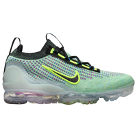 Vapormax best sale utility footlocker