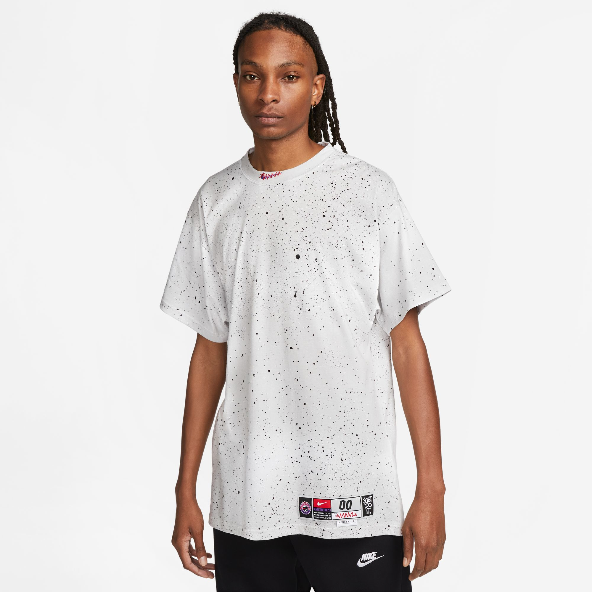 Nike white t shirt clearance mens