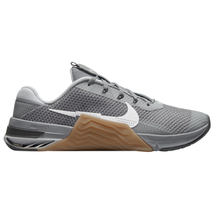 nike training metcon trainers in white and peach | Nike Metcon Shoes | Foot Locker