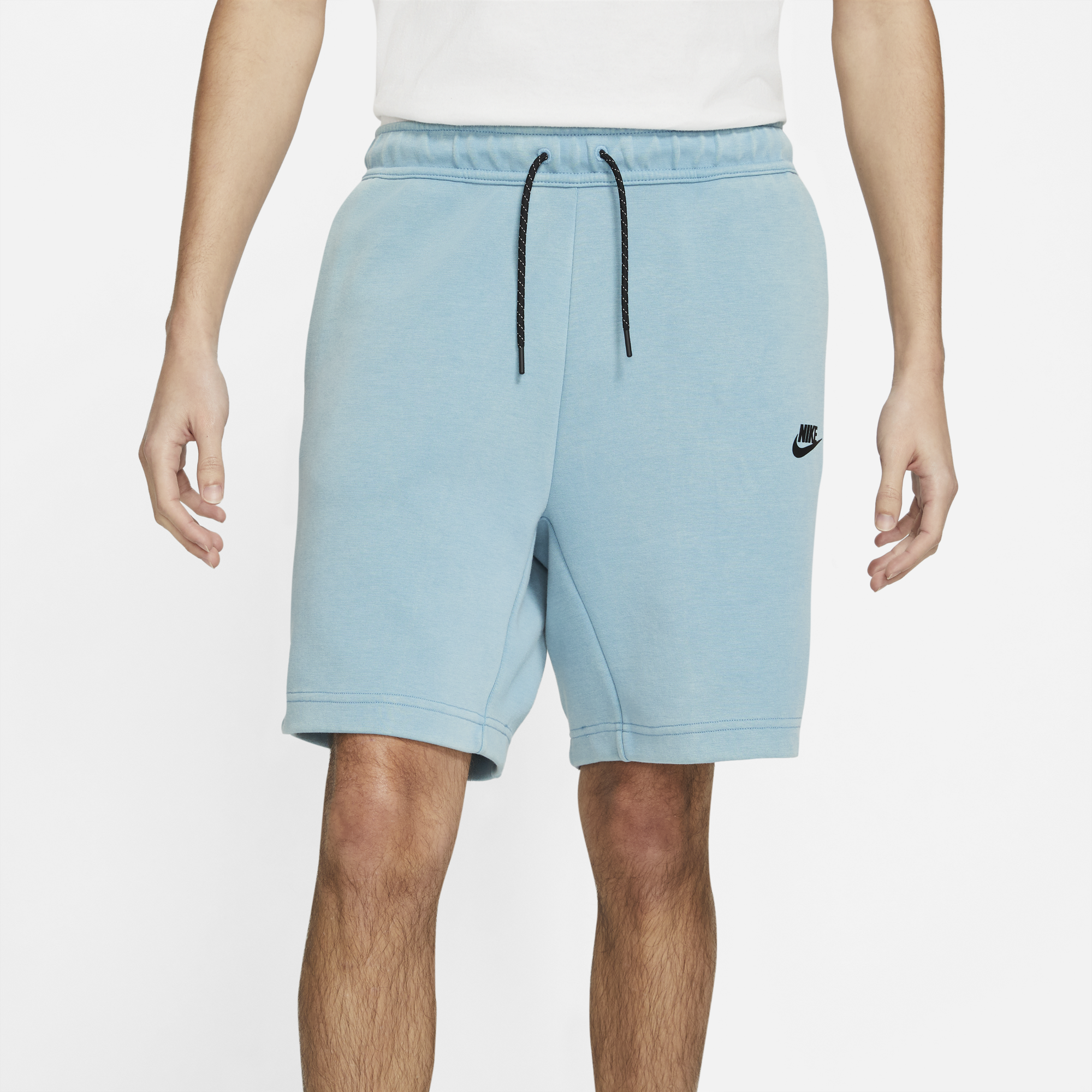 nike tech fleece shorts foot locker