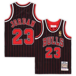 Youth - Mitchell & Ness Bulls 1997/98 Hardwood Classics Authentic Jersey - Black