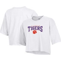 Champion shirts hot sale foot locker