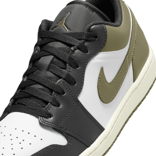 Jordan 1 Low Image 7 of 9. Tap to open photo gallery.