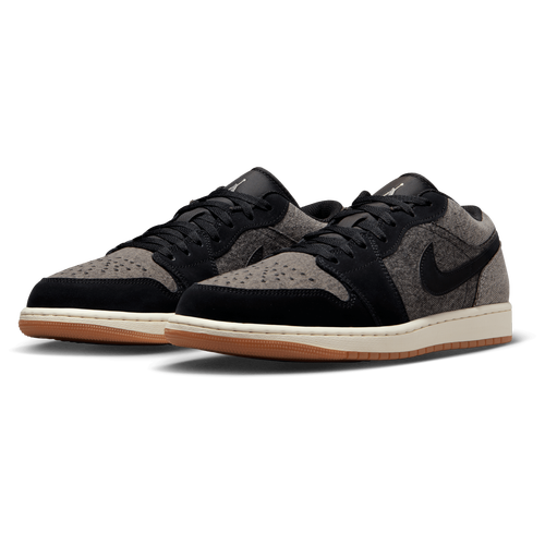 Jordan 1 Low SE Image 2 of 9. Tap to open photo gallery.