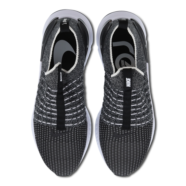 Nike React Phantom Run Flyknit 2 Image 5 of 6. Tap to open photo gallery.