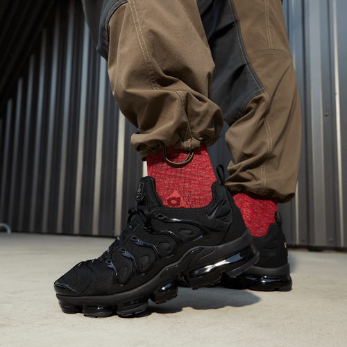 Nike Vapormax Plus Image 8 of 9. Tap to open photo gallery.