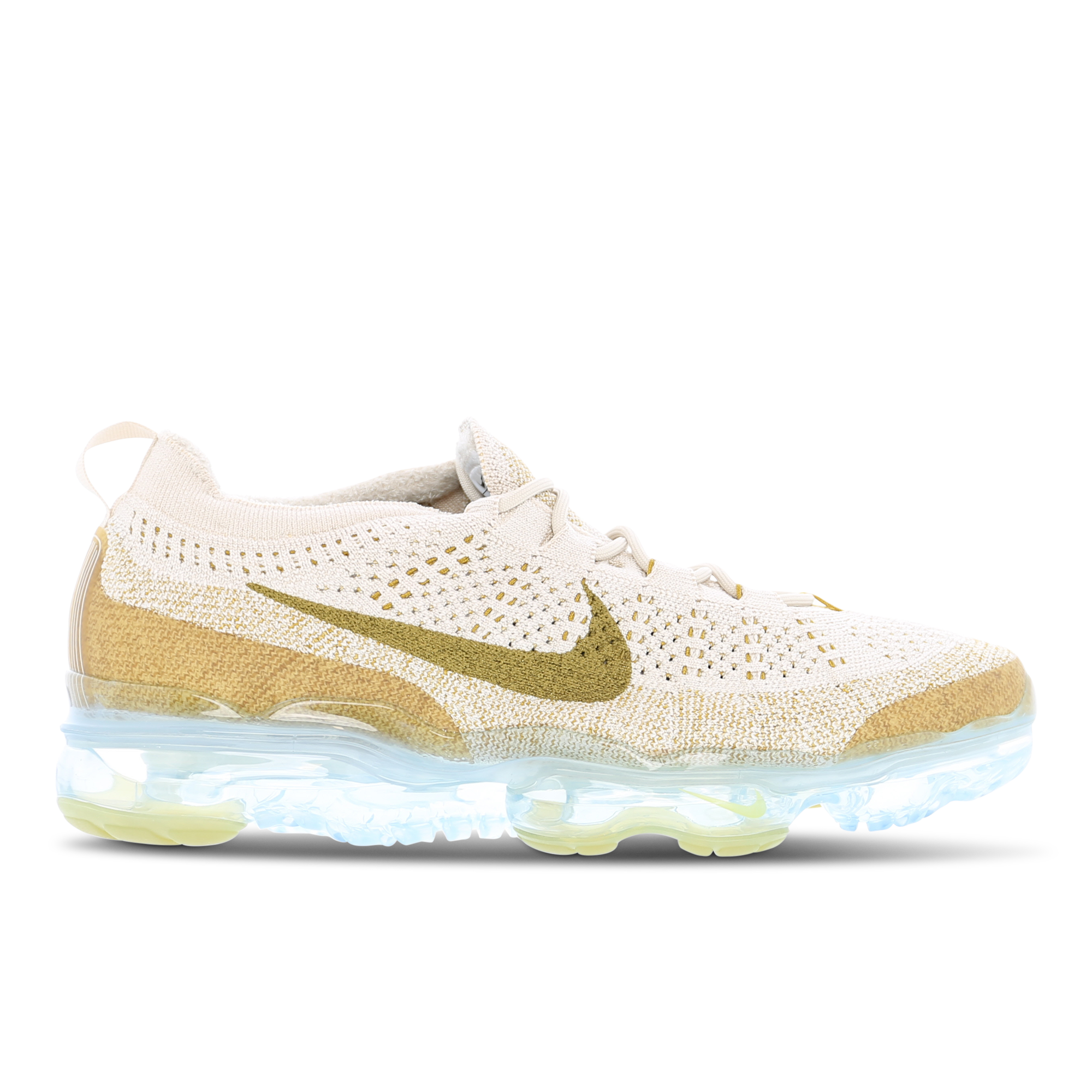 Vapormax on sale white footlocker