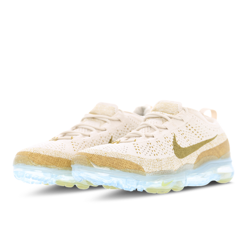 Nike Air VaporMax 2023 Flyknit Image 2 of 6. Tap to open photo gallery.