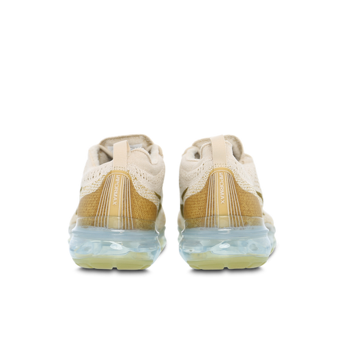 Nike Air VaporMax 2023 Flyknit Image 3 of 6. Tap to open photo gallery.