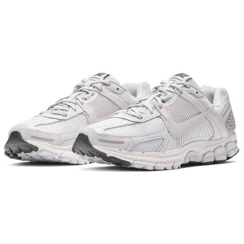 Nike Zoom Vomero 5 Image 2 of 6. Tap to open photo gallery.