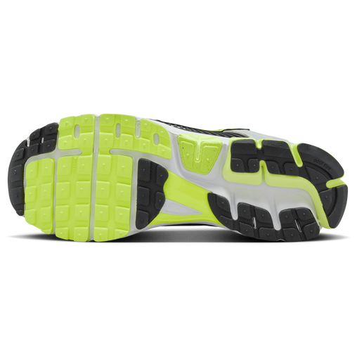 Nike Zoom Vomero 5 Image 6 of 9. Tap to open photo gallery.