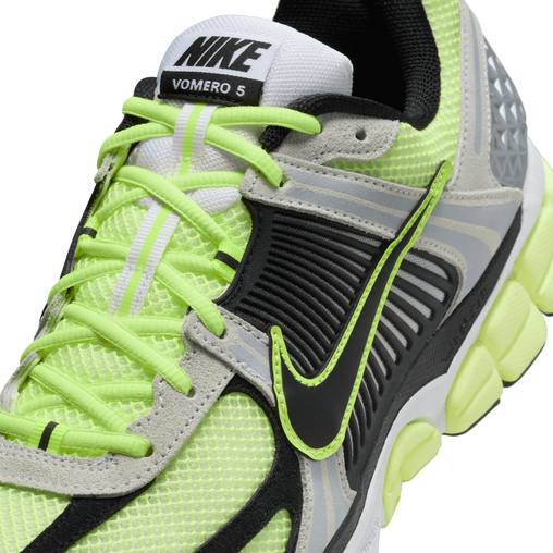 Nike Zoom Vomero 5 Image 7 of 9. Tap to open photo gallery.