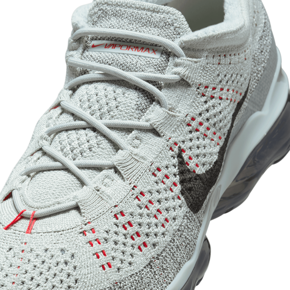 Nike Air VaporMax 2023 Flyknit Image 7 of 8. Tap to open photo gallery.