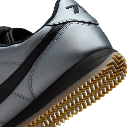 Nike Cortez SE Image 8 of 9. Tap to open photo gallery.