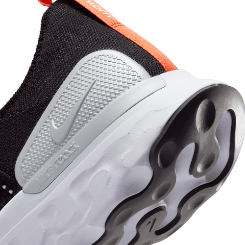 Nike React Phantom Run Flyknit 2 Image 8 of 8. Tap to open photo gallery.