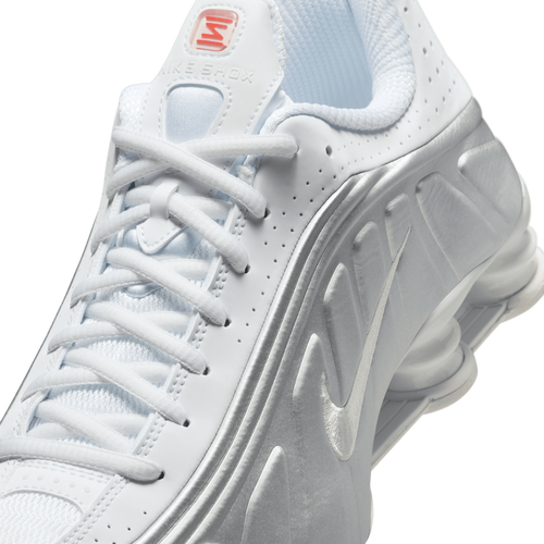 Nike Shox R4 Image 7 of 8. Tap to open photo gallery.