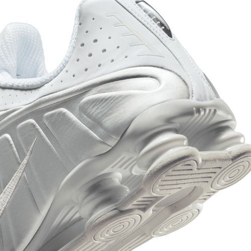 Nike Shox R4 Image 8 of 8. Tap to open photo gallery.