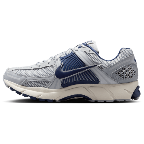Nike Zoom Vomero 5 Image 4 of 8. Tap to open photo gallery.