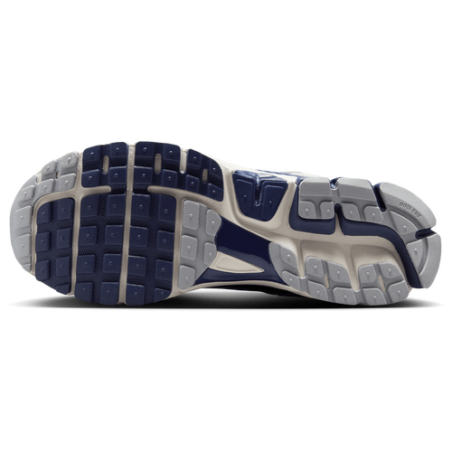 Nike Zoom Vomero 5 Image 6 of 8. Tap to open photo gallery.
