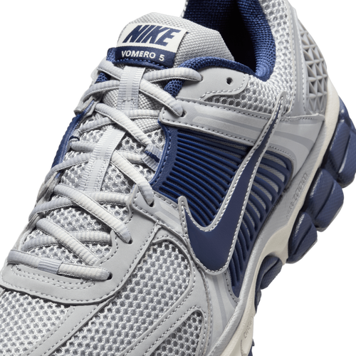 Nike Zoom Vomero 5 Image 7 of 8. Tap to open photo gallery.