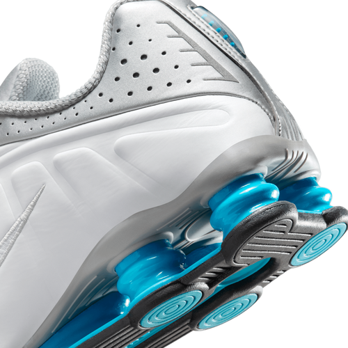 Nike Shox R4 Image 8 of 8. Tap to open photo gallery.