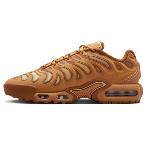 Nike Air Max Plus Drift Image 4 of 7. Tap to open photo gallery.