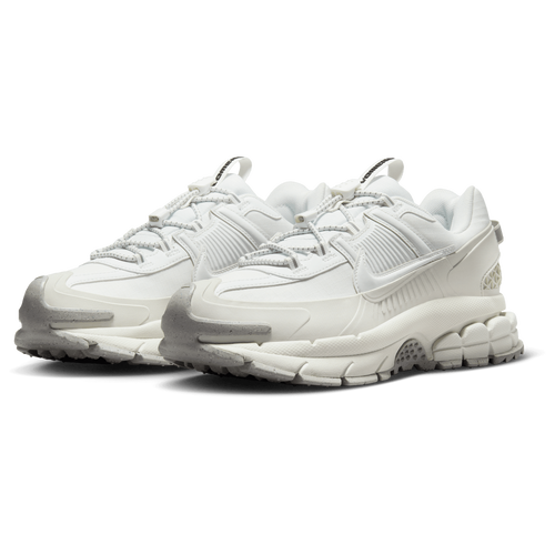 Nike Zoom Vomero Roam Image 2 of 8. Tap to open photo gallery.