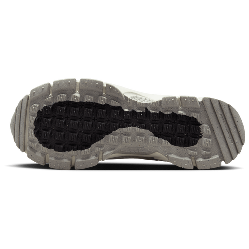 Nike Zoom Vomero Roam Image 6 of 8. Tap to open photo gallery.