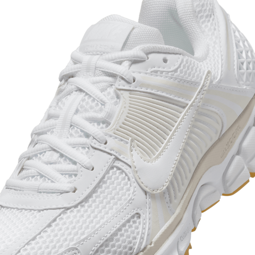 Nike Zoom Vomero 5 Image 7 of 8. Tap to open photo gallery.