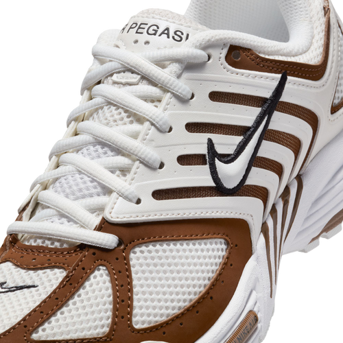 Nike Pegasus 2005 Image 8 of 8. Tap to open photo gallery.