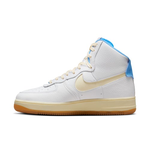 Nike Air Force 1 Image 4 of 6. Tap to open photo gallery.