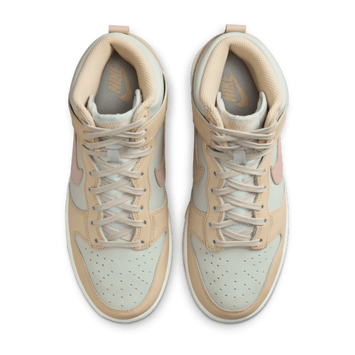 Nike Dunk Image 5 of 6. Tap to open photo gallery.