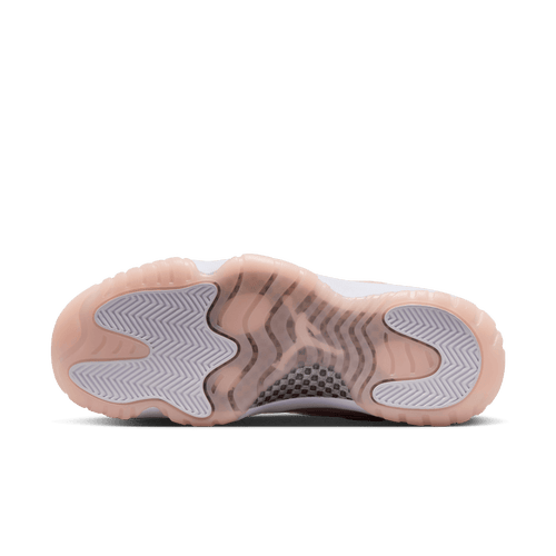 Jordan retro 11 low girls best sale
