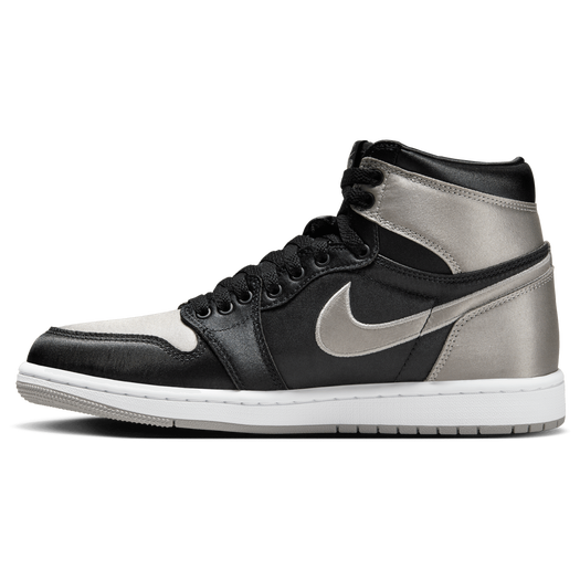 Jordan 1 Retro High OG Image 4 of 9. Tap to open photo gallery.