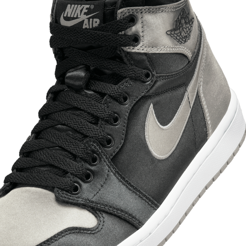 Jordan 1 Retro High OG Image 7 of 9. Tap to open photo gallery.