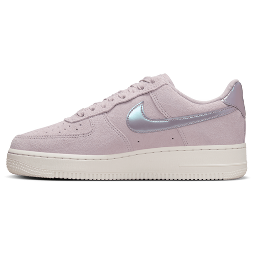 Nike Air Force 1 '07 Image 4 of 8. Tap to open photo gallery.