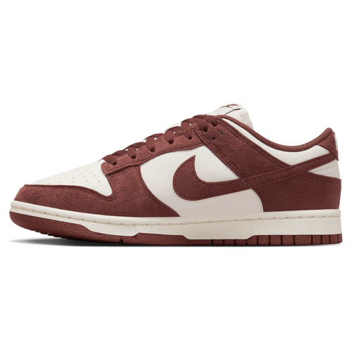 Nike Dunk Low Image 4 of 8. Tap to open photo gallery.
