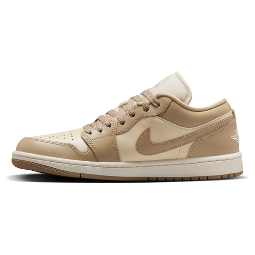 Jordan 1 Low Image 4 of 9. Tap to open photo gallery.