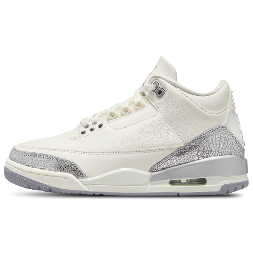 Jordan 3 Retro Image 4 of 9. Tap to open photo gallery.