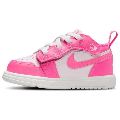 Jordan 1 Low Image 4 of 8. Tap to open photo gallery.