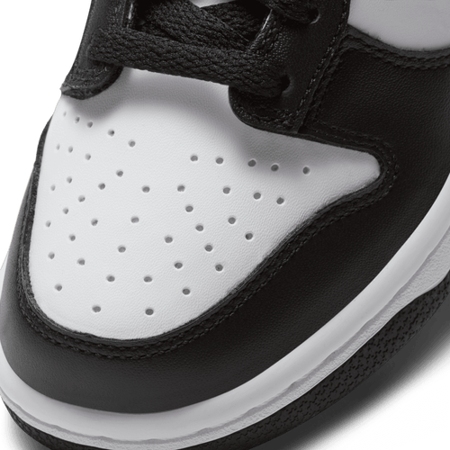 Nike Dunk Low Image 7 of 8. Tap to open photo gallery.