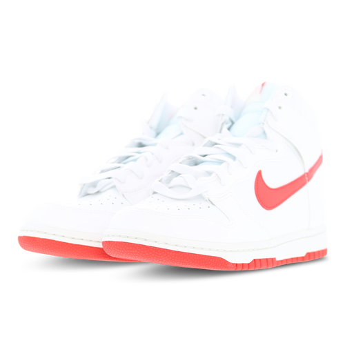 Nike Dunk Image 2 of 6. Tap to open photo gallery.