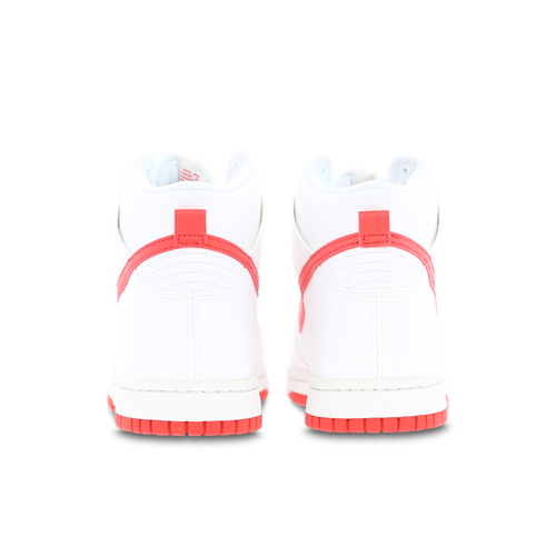 Nike Dunk Image 3 of 6. Tap to open photo gallery.