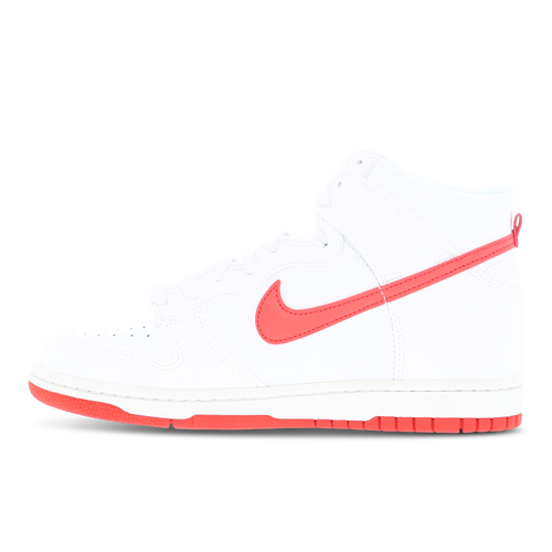 Nike Dunk Image 4 of 6. Tap to open photo gallery.