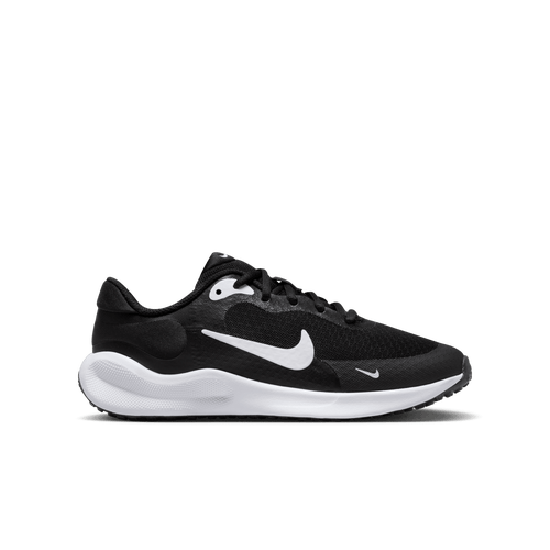 Nike Revolution 7 Image 1 of 9. Tap to open photo gallery.