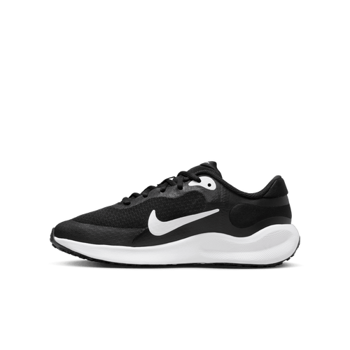 Nike Revolution 7 Image 4 of 9. Tap to open photo gallery.