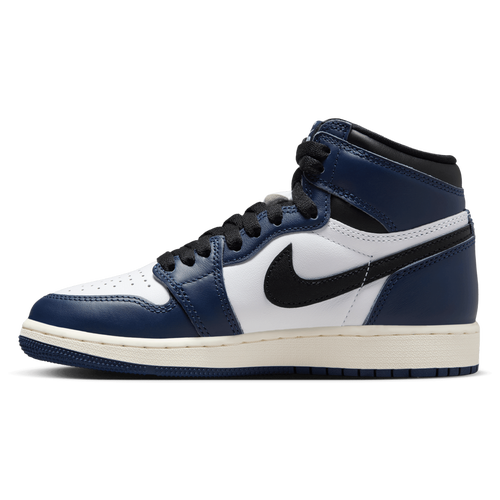 Jordan 1 Retro High OG Image 4 of 9. Tap to open photo gallery.