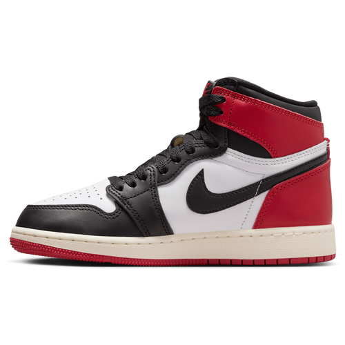 Jordan 1 Retro High OG Image 4 of 8. Tap to open photo gallery.