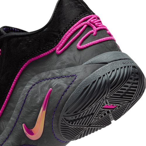 Nike LeBron 22 Image 7 of 7. Tap to open photo gallery.