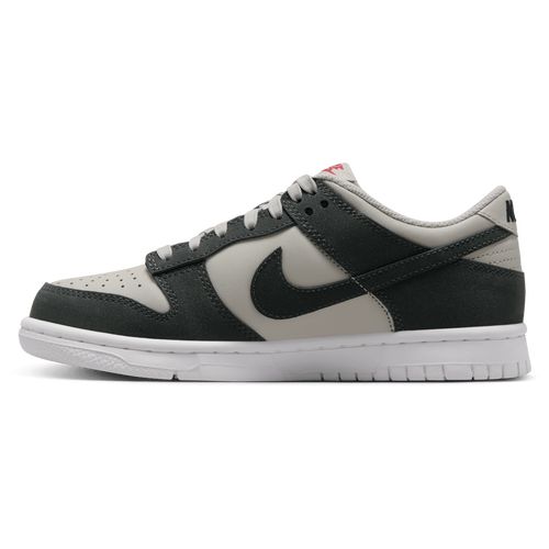 Nike Dunk Low Image 4 of 8. Tap to open photo gallery.